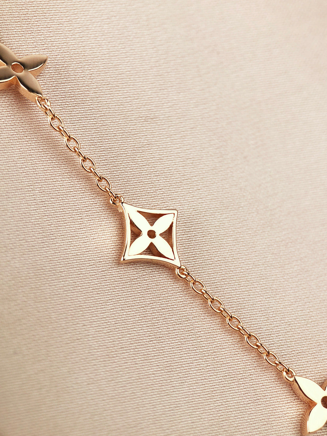[Rose Jewelrys]STAR AND SUN 7 MOTIFS GOLD BRACELET
