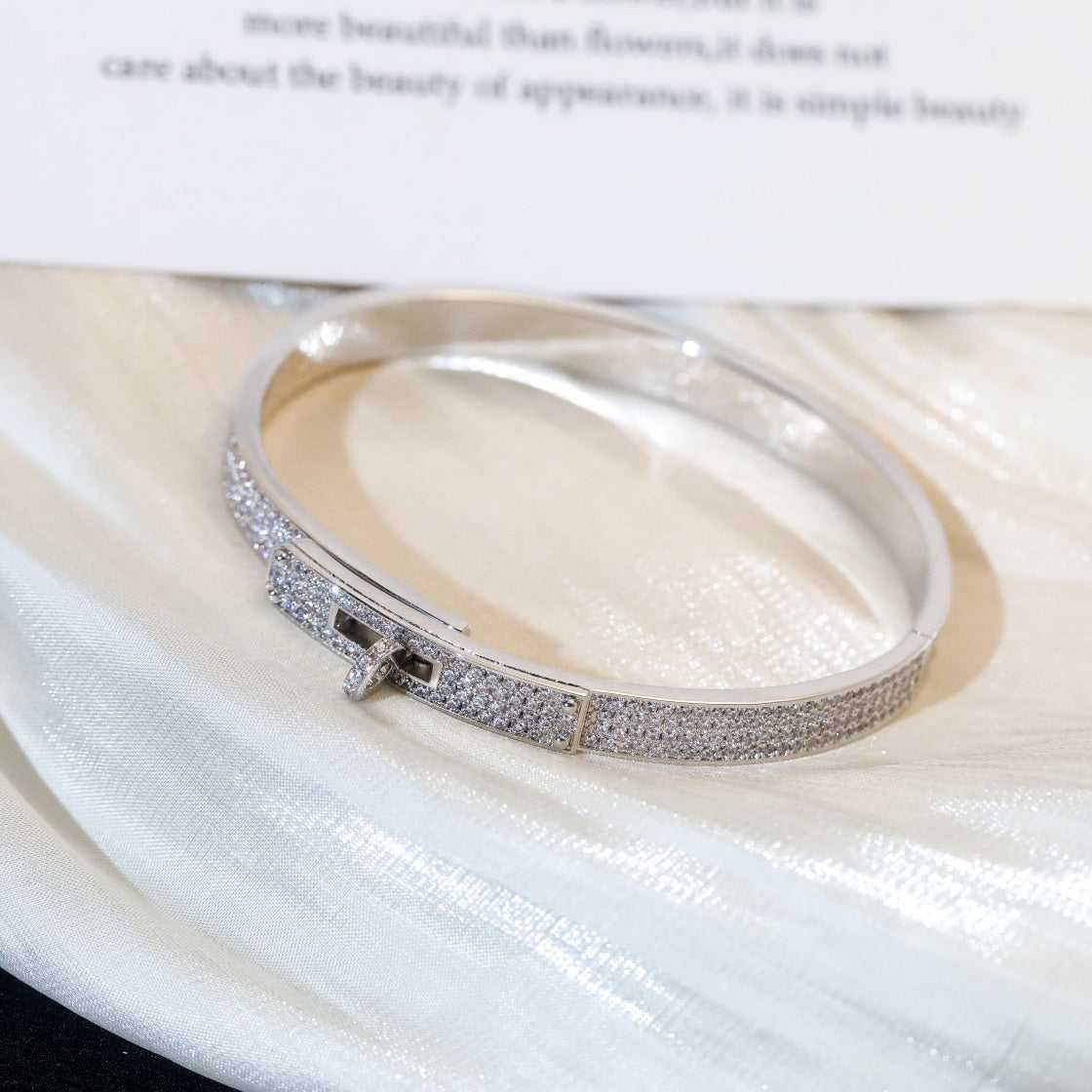 []KELLY BRACELET DIAMOND PAVED