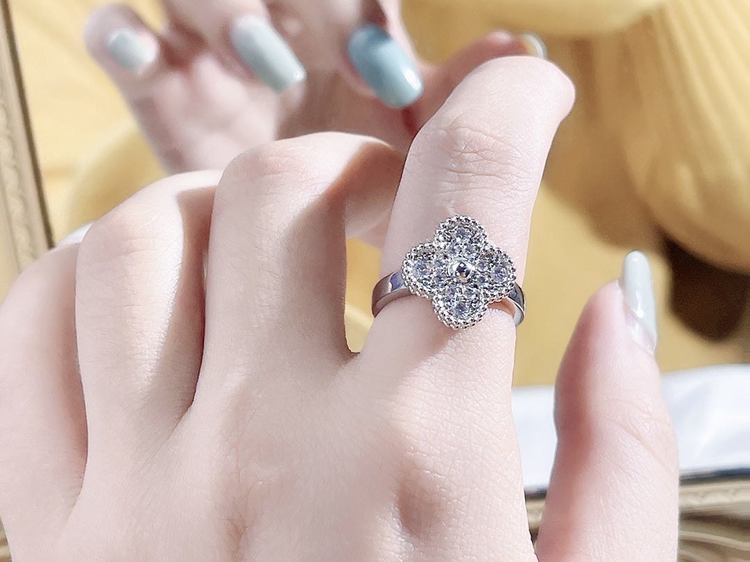 [Rose Jewelrys]CLOVER DIAMOND RING
