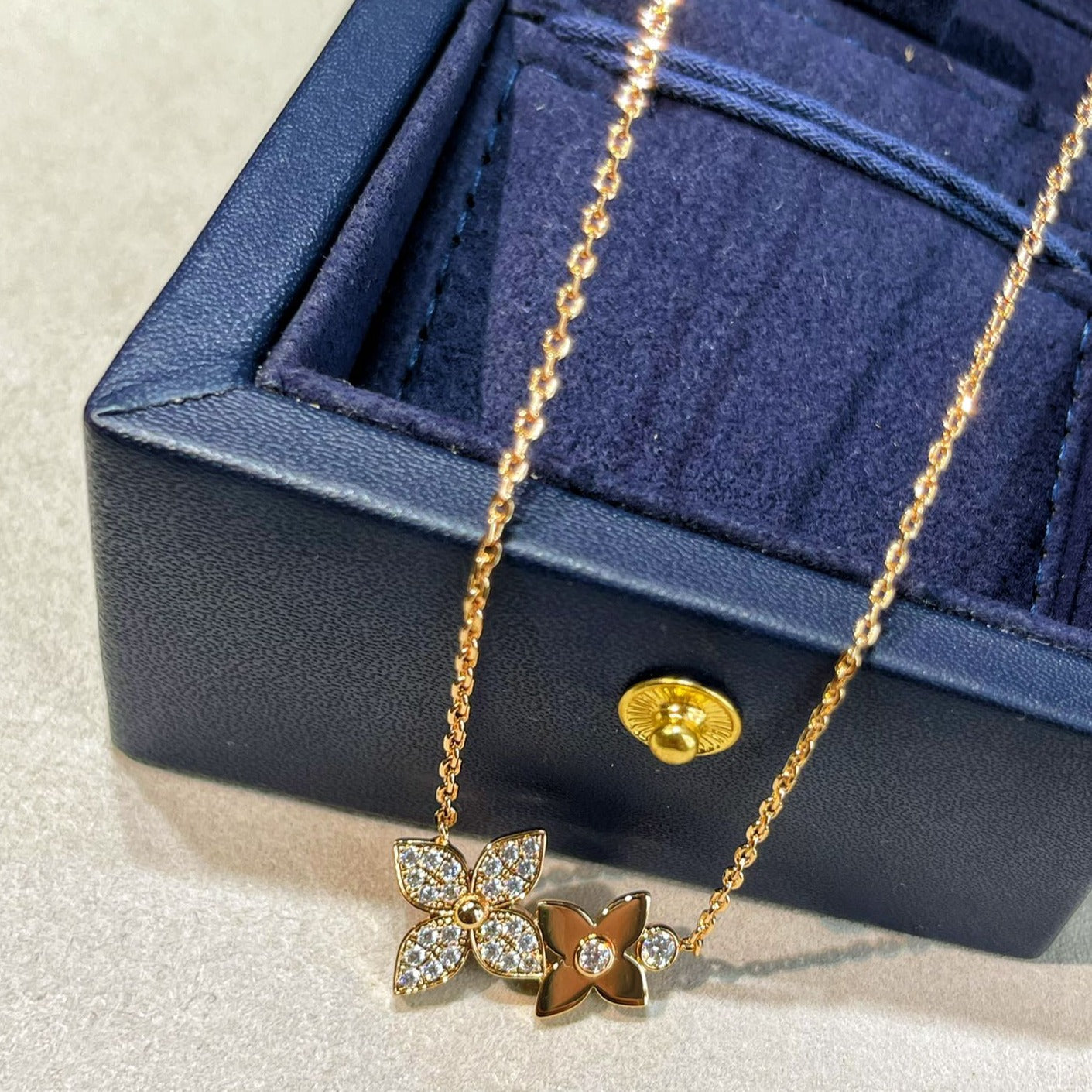 [Rose Jewelrys]STAR BLOSSOM NECKLACE PINK GOLD DIAMONDS