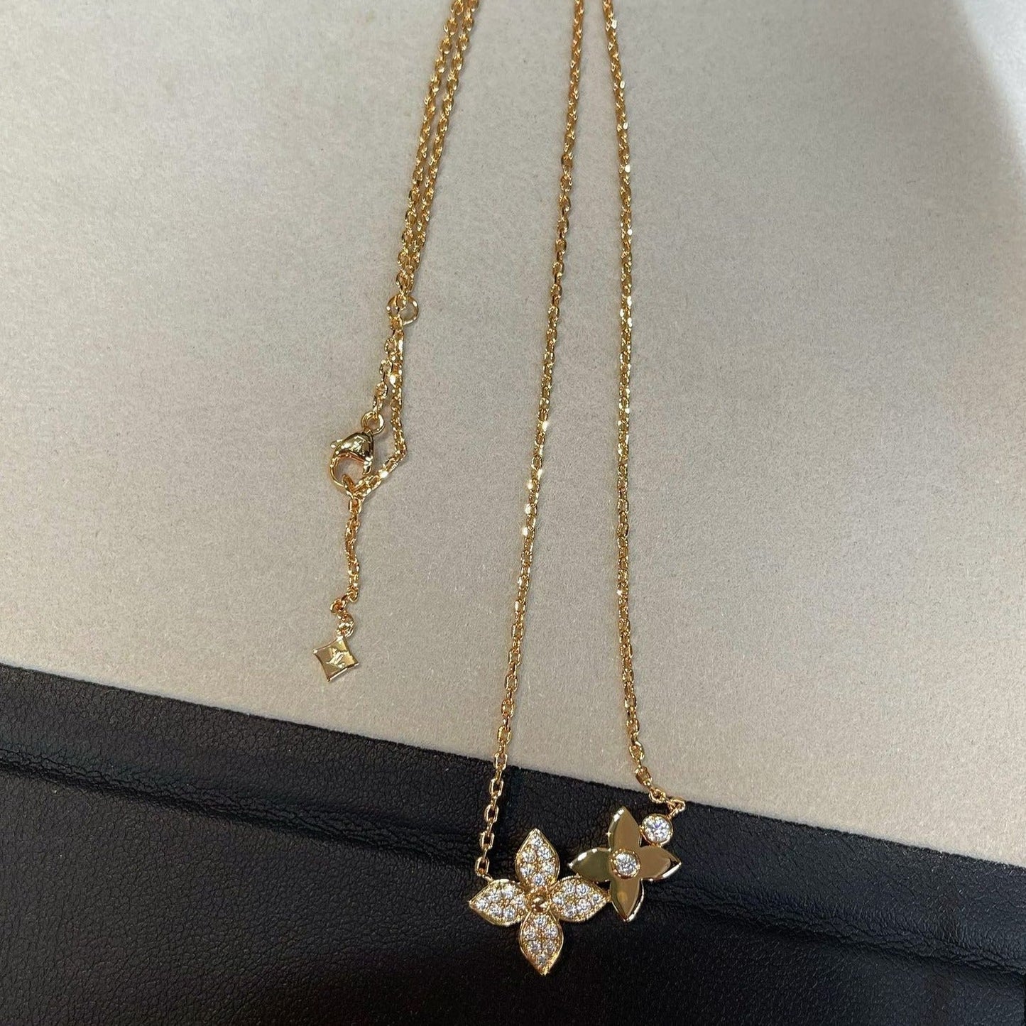 [Rose Jewelrys]STAR BLOSSOM NECKLACE PINK GOLD DIAMONDS