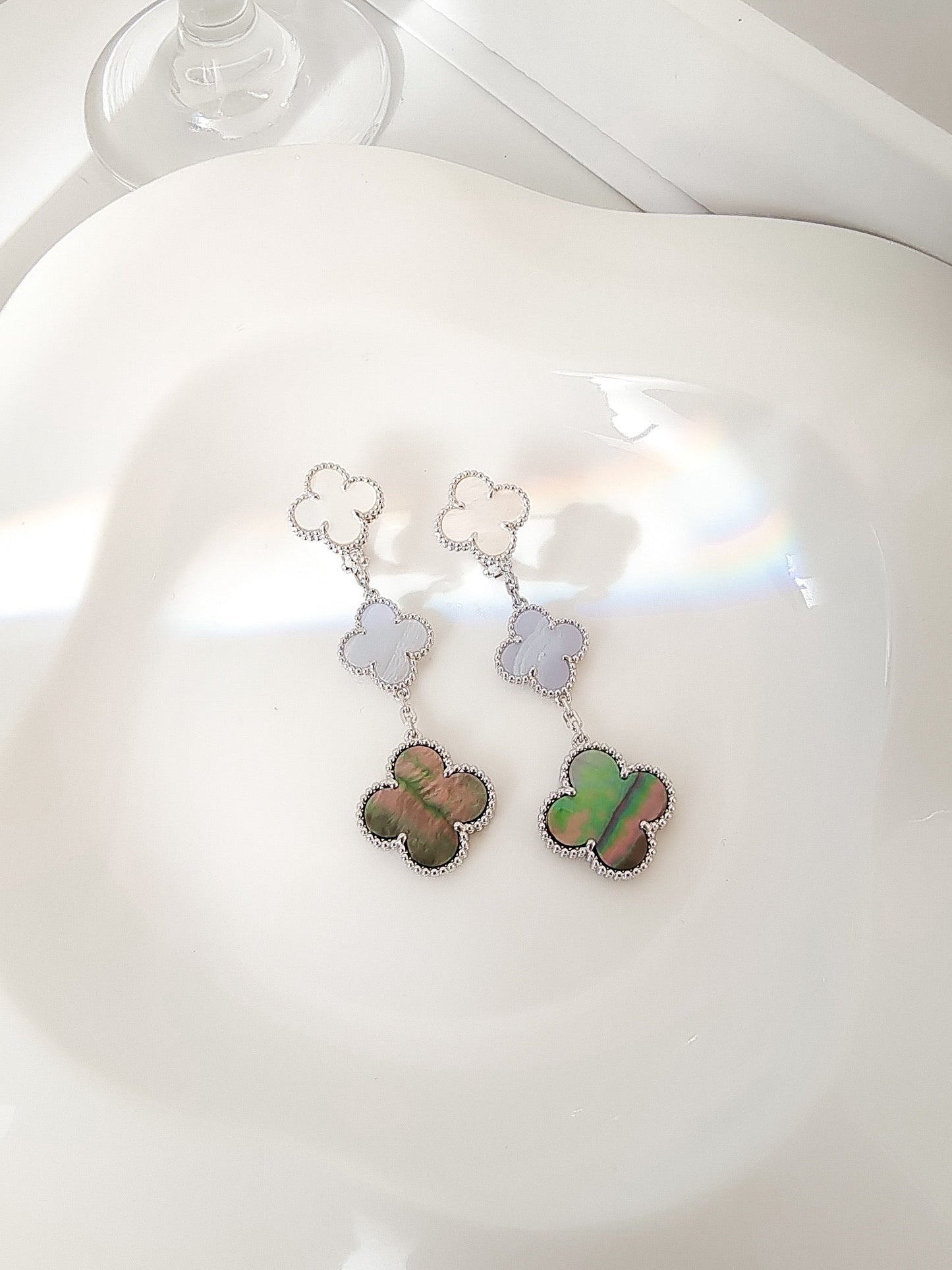 [Rose Jewelrys]CLOVER 3 MOTIFS CHALCEDONY DARK MOP SILVER EARRINGS