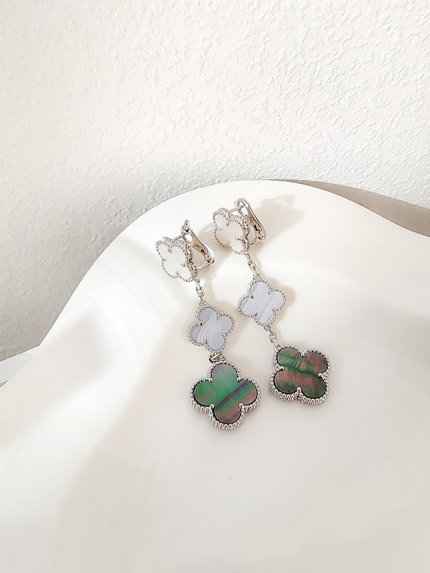 [Rose Jewelrys]CLOVER 3 MOTIFS CHALCEDONY DARK MOP SILVER EARRINGS