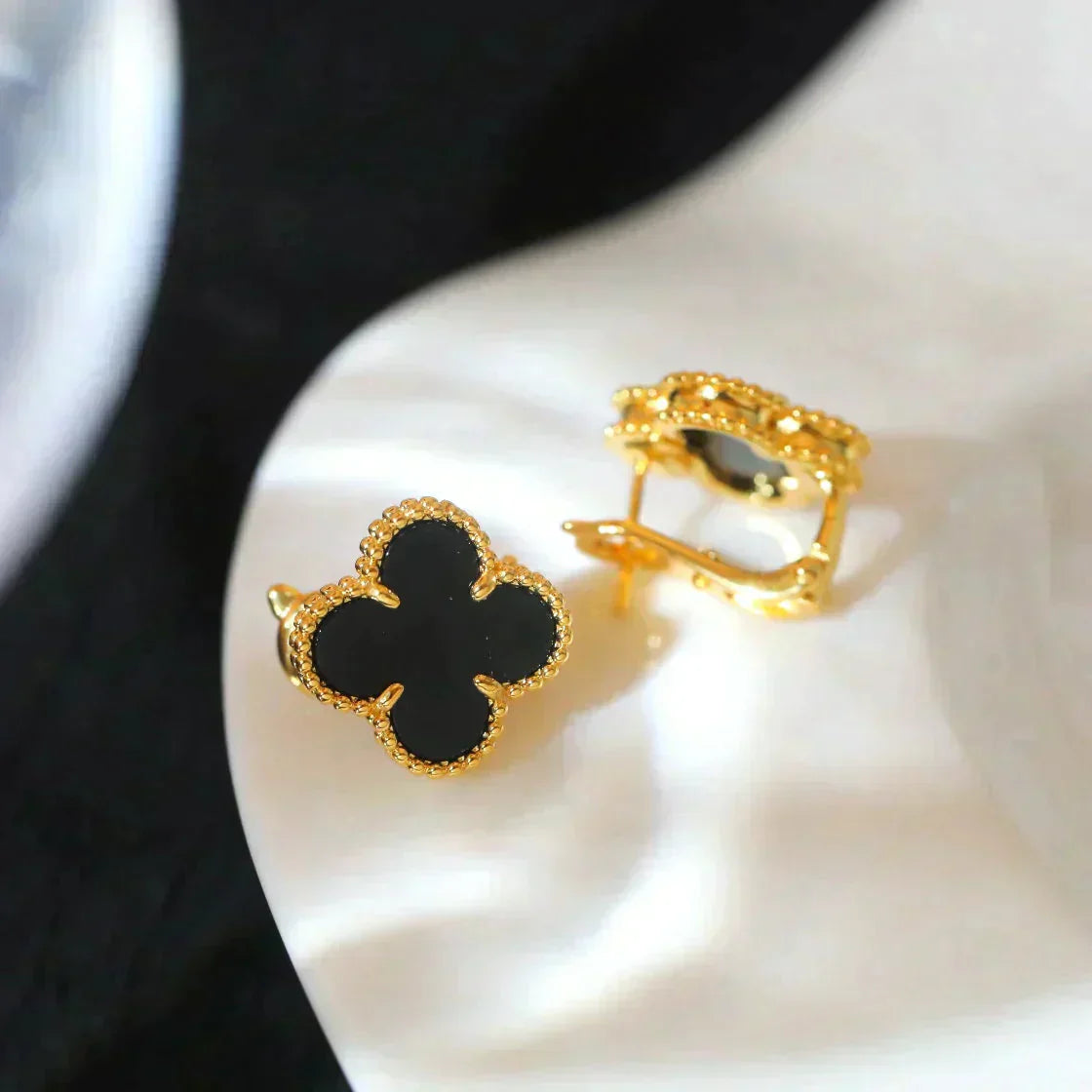 [Rose Jewelrys]CLOVER MEDIUM 1 MOTIFS  ONYX STUD EARRINGS