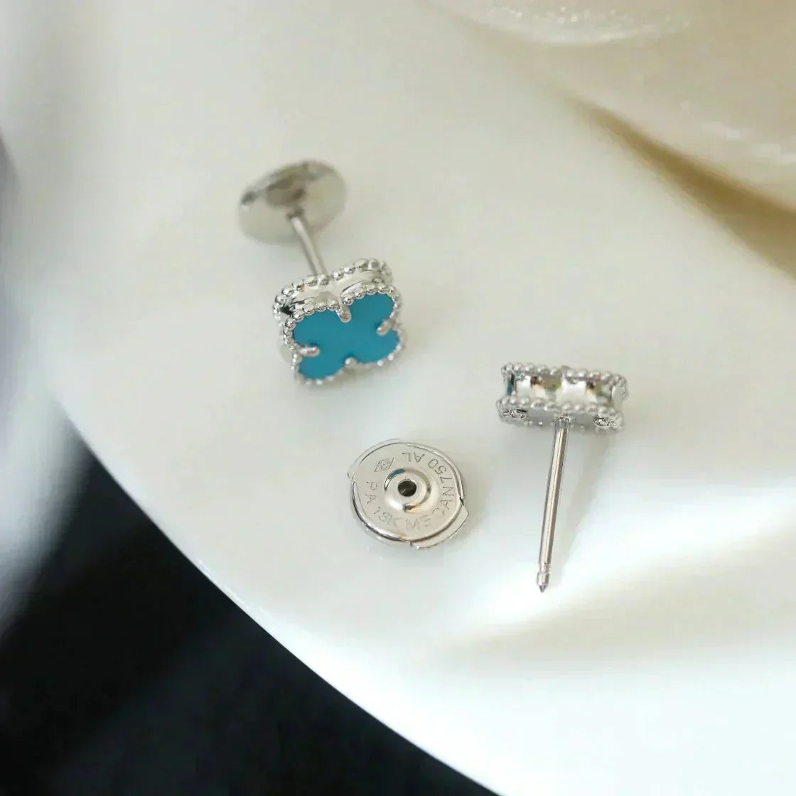 [Rose Jewelrys]CLOVER MINI 9.5MM ONYX STUD EARRINGS SILVER