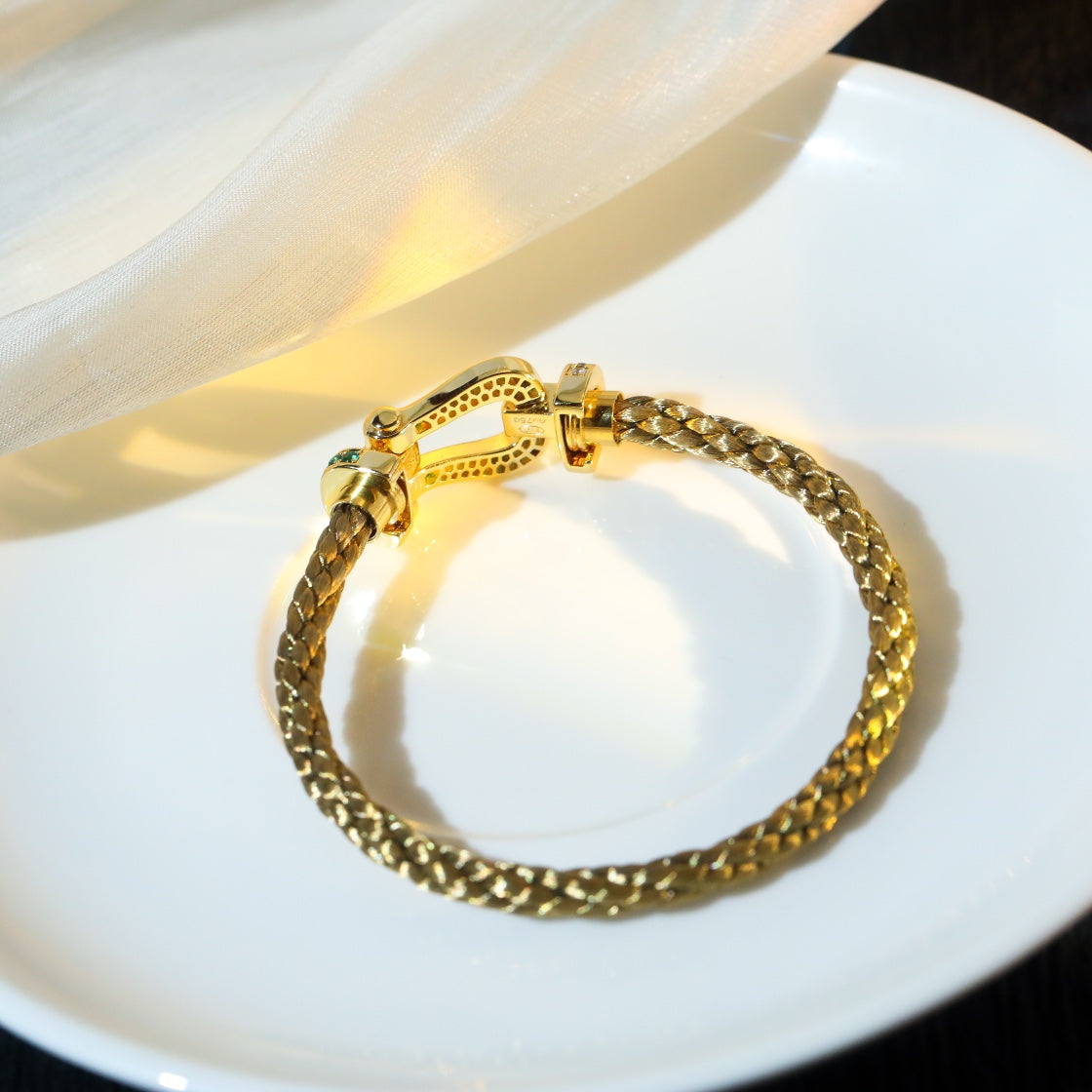 []FORCE 10 GOLD GREEN DIAMOND PAVED