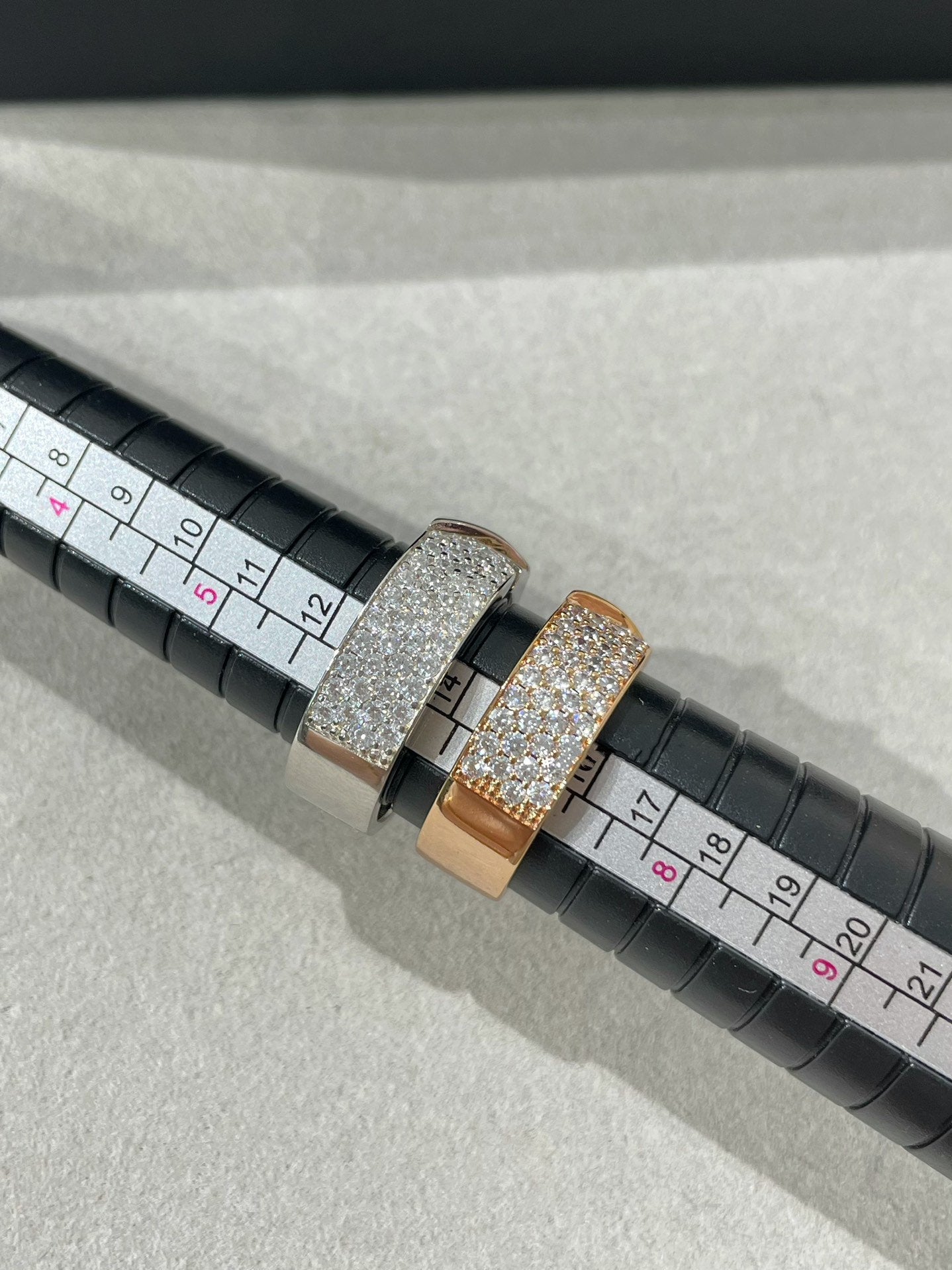 []LIENS EVIDENCE  DIAMOND PAVED RING