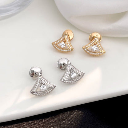 []DREAM MINI DIAMOND STUD EARRINGS