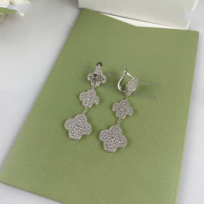 []CLOVER 3 MOTIF DIAMOND SILVER DROP EARRINGS