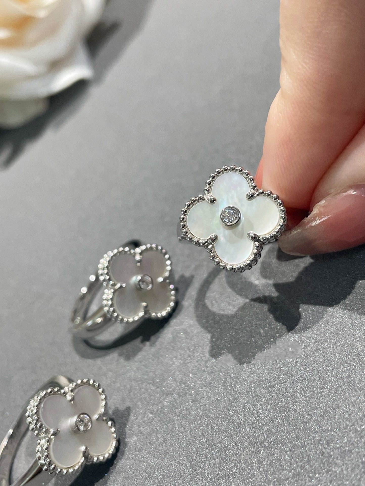 [Rose Jewelrys]CLOVER SILVER MOP DIAMOND RING