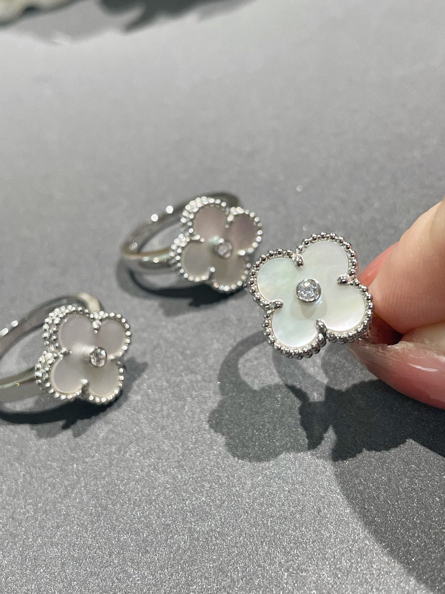 [Rose Jewelrys]CLOVER SILVER MOP DIAMOND RING
