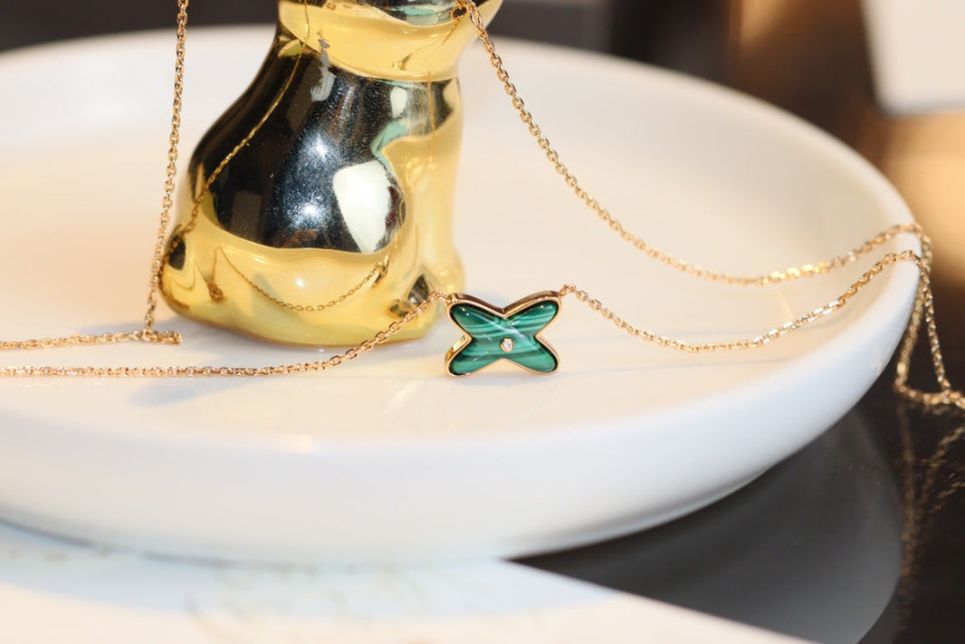 [🌹Rose💎]JEUX MALACHITE 1 DIAMOND PINK GOLD NECKLACE