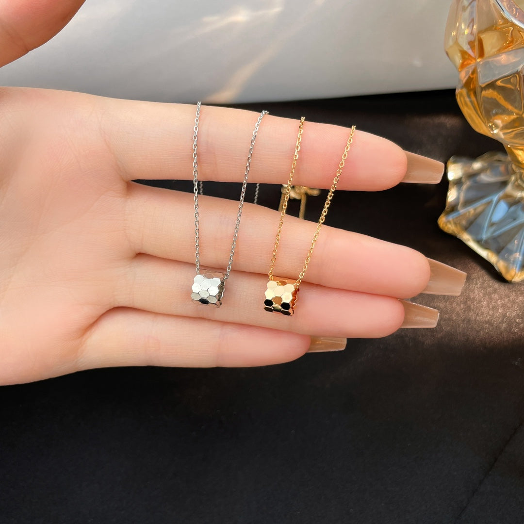 [Rose Jewelrys]BEE MINI NECKLACE