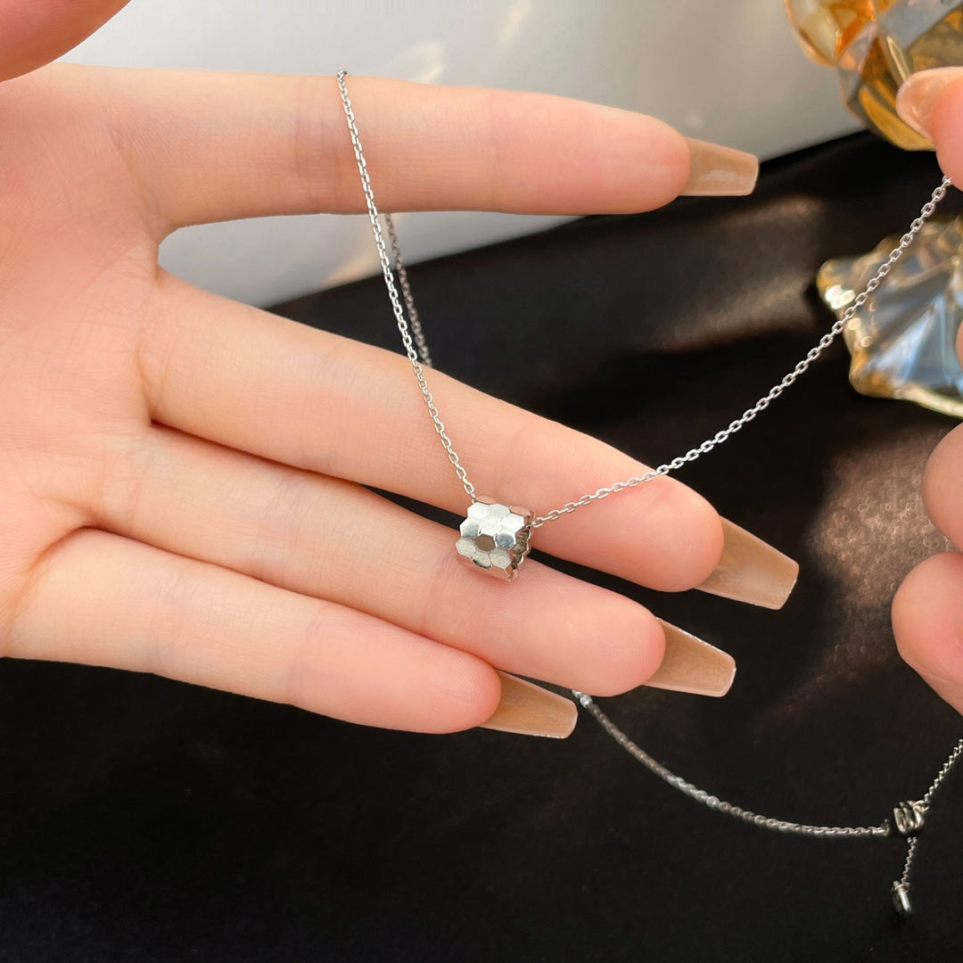 [Rose Jewelrys]BEE MINI NECKLACE