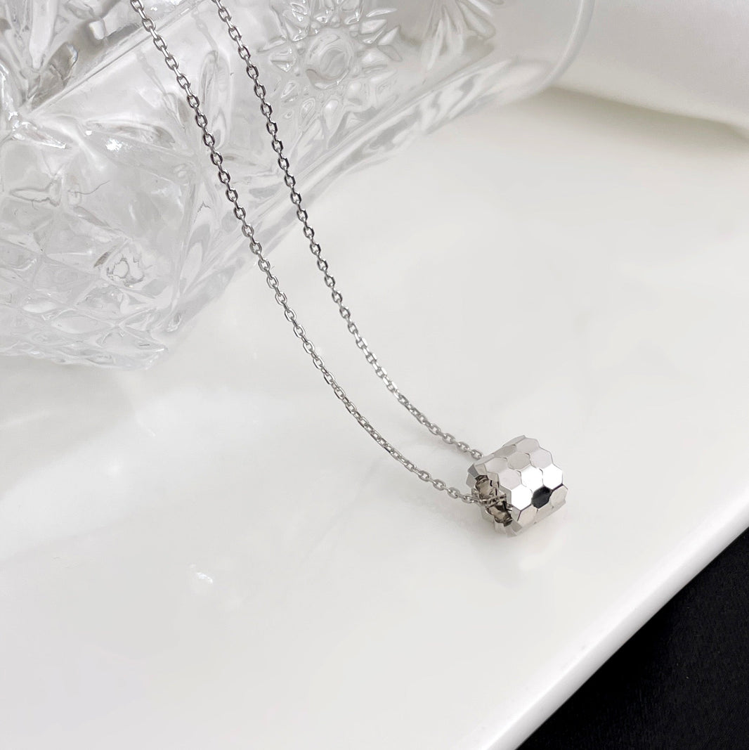 [🌹Rose💎]BEE MINI NECKLACE