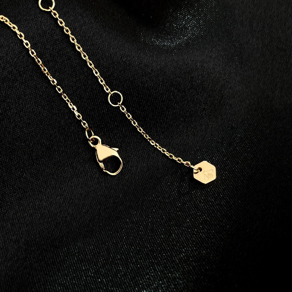 [Rose Jewelrys]BEE MINI NECKLACE