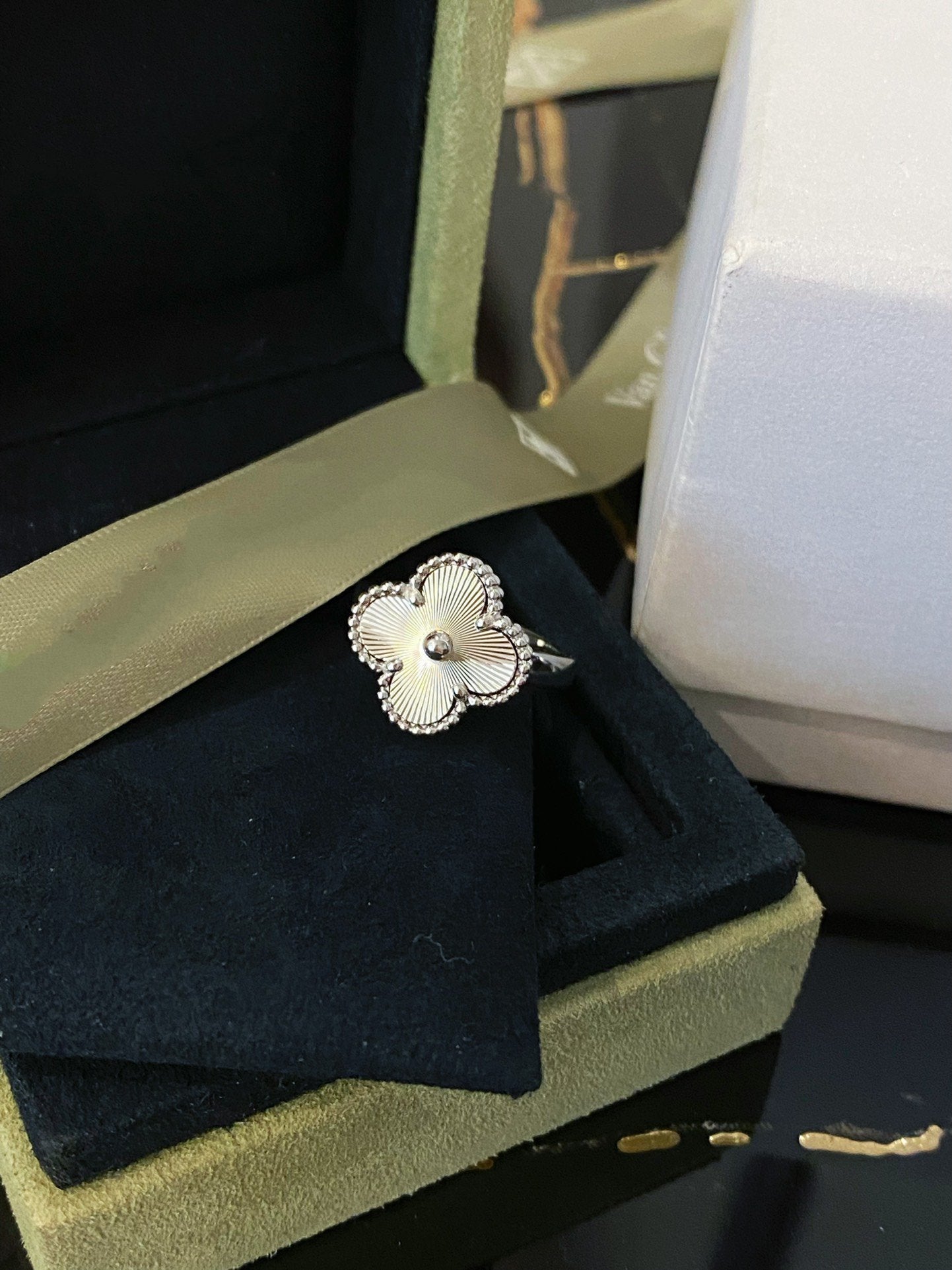 [Rose Jewelrys]CLOVER SILVER RING