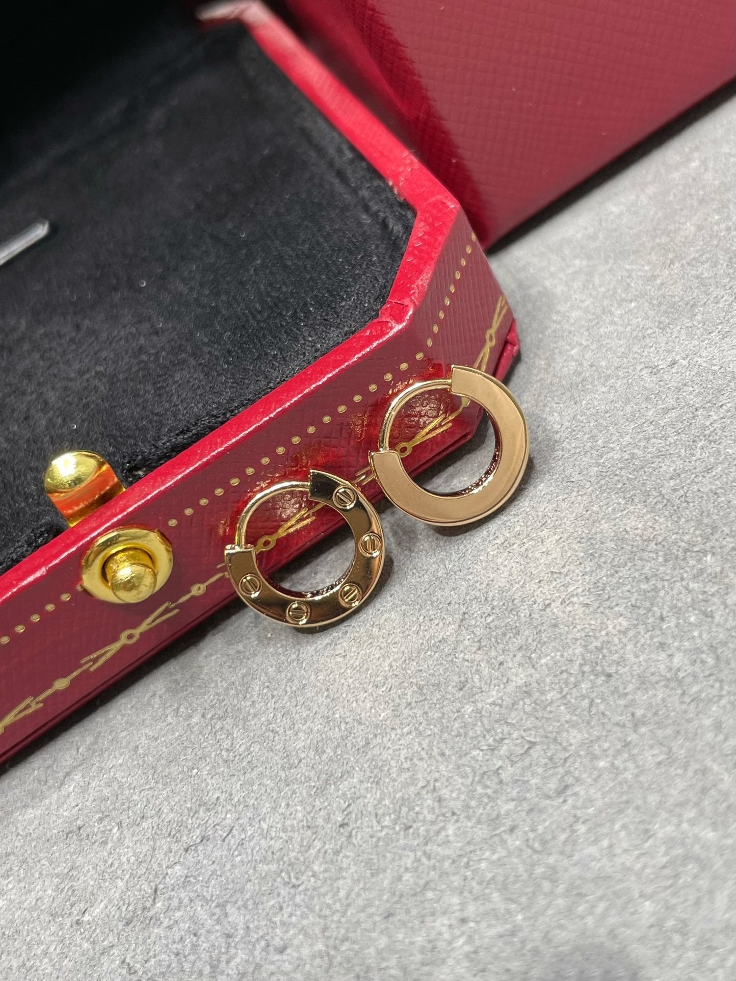 [Rose Jewelrys]LOVE MINI EARRINGS