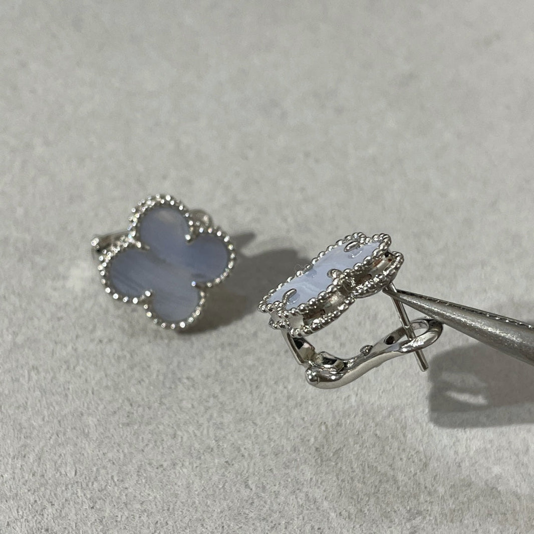 [🌹Rose💎]CLOVER CHALCEDONY SILVER STUD EARRINGS
