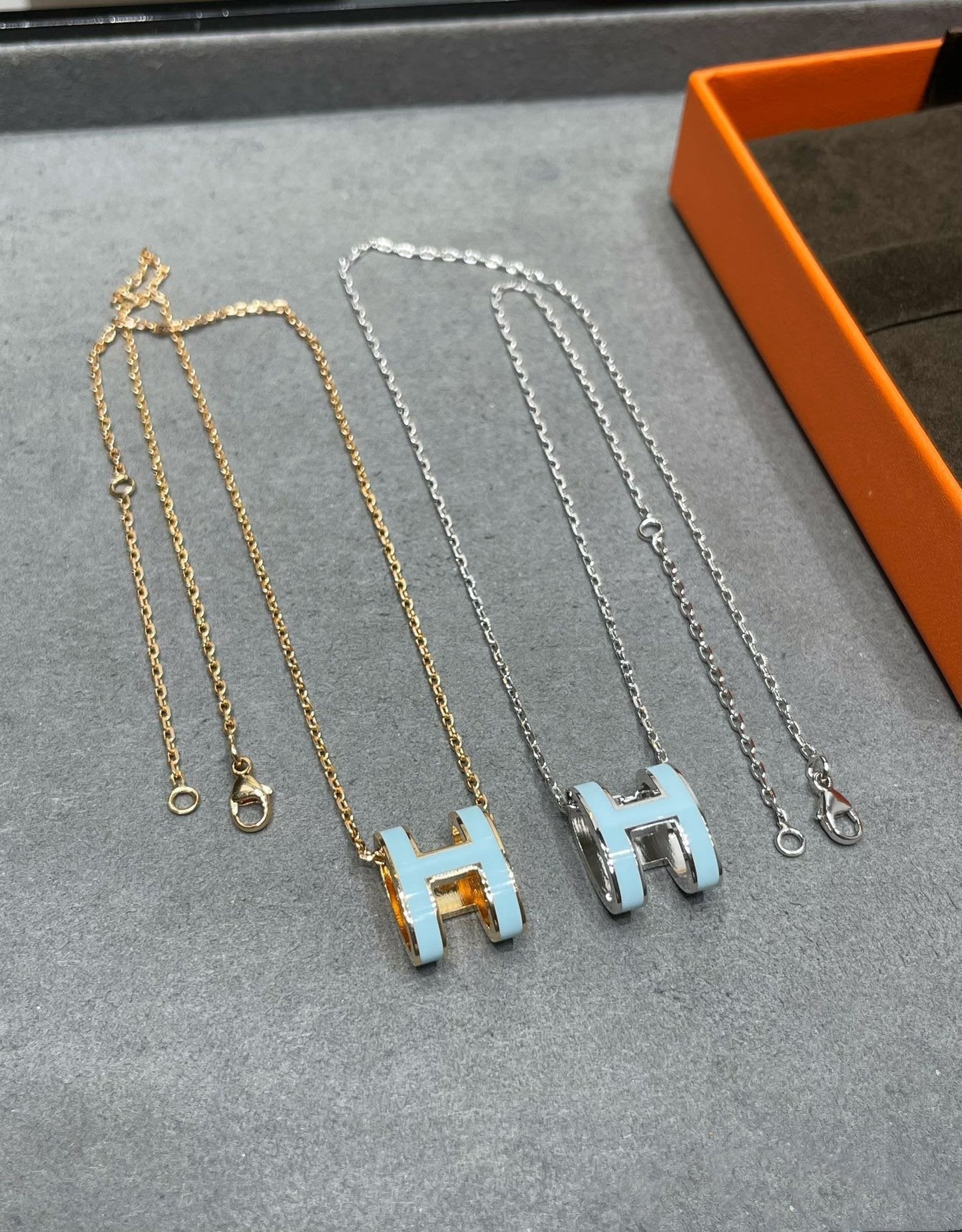 [Rose Jewelrys]POP H SKY BLUE NECKLACE