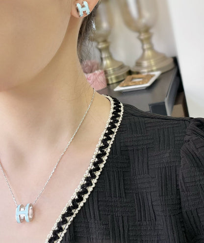 [Rose Jewelrys]POP H SKY BLUE STUD EARRINGS