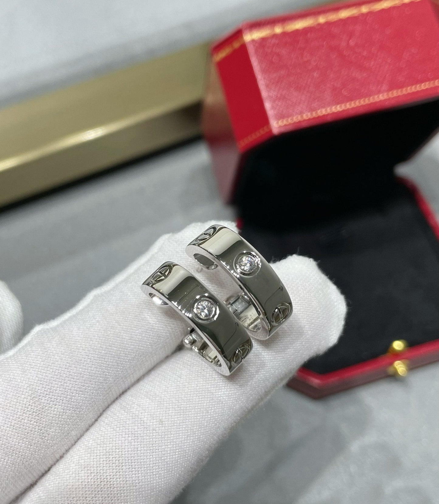 [Rose Jewelrys]LOVE 5.5MM 1 DIAMOND EARRINGS