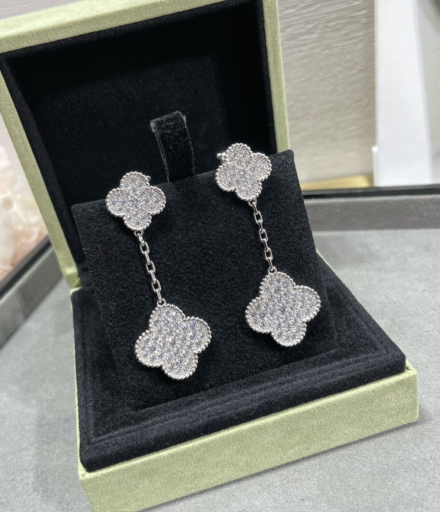 [Rose Jewelrys]CLOVER 2 MOTIFS DIAMOND PAVED SILVER EARRINGS
