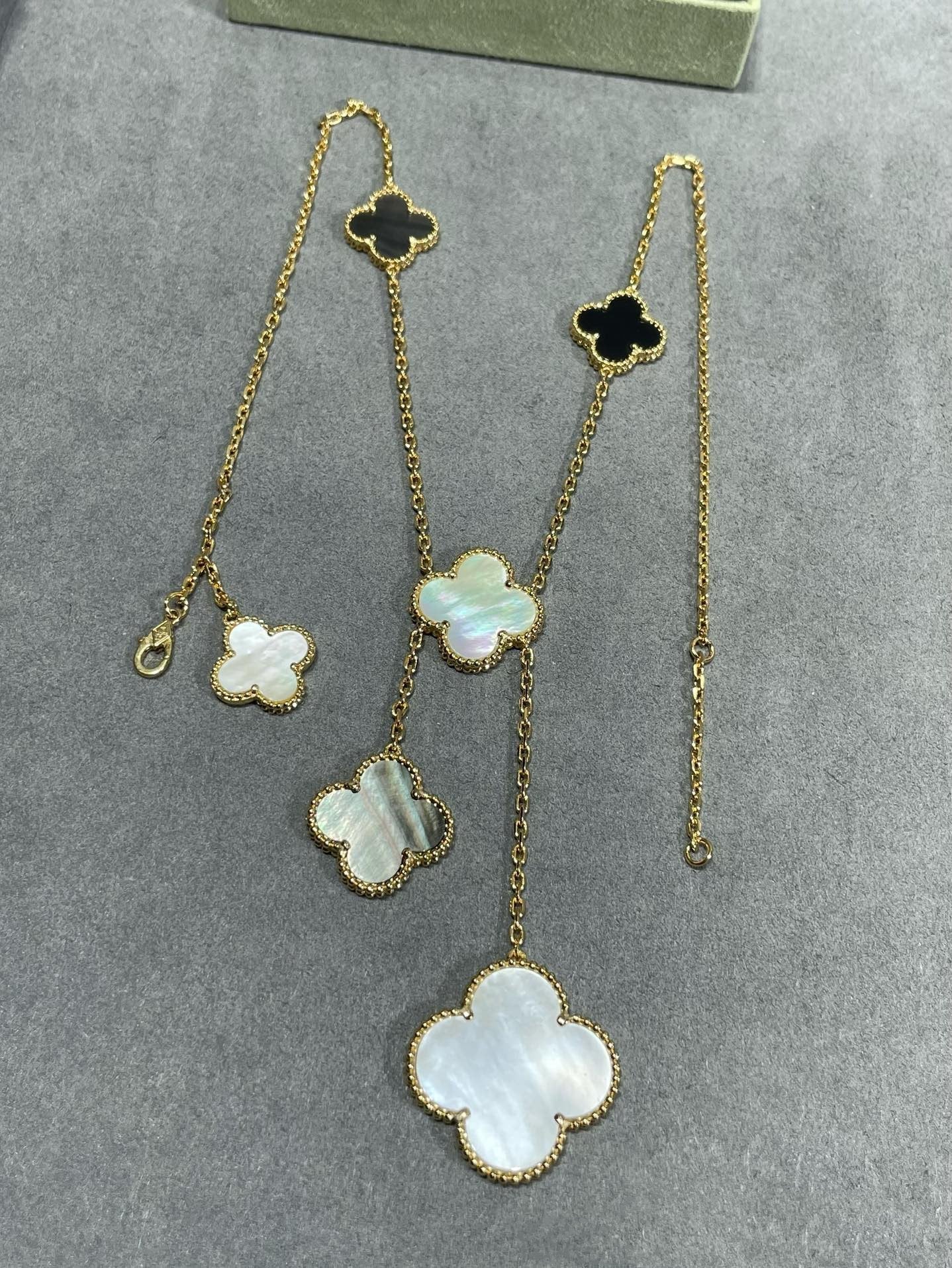 [Rose Jewelrys]CLOVER 6 MOTIF MOP ONYX GOLD NECKLACE