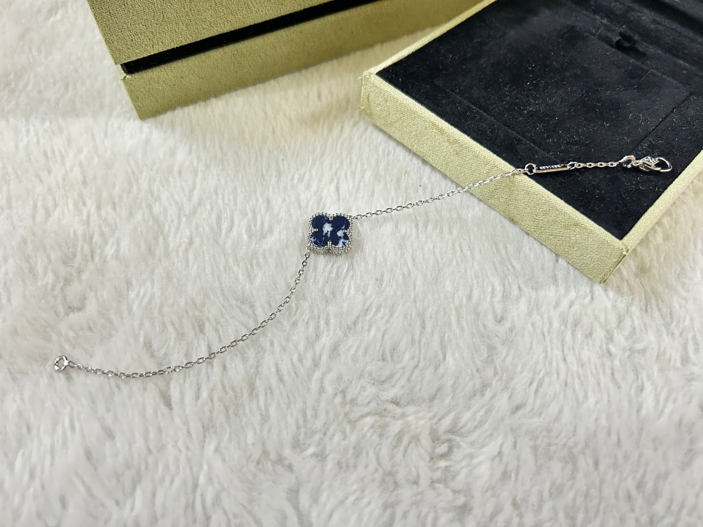 [Rose Jewelrys]CLOVER 1 MOTIF PIETERSITE BRACELET