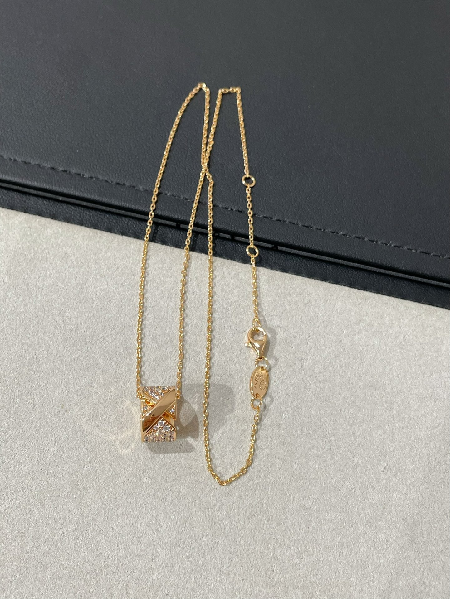 [Rose Jewelrys]LIENS EVIDENCE DIAMOND PAVED NECKLACE