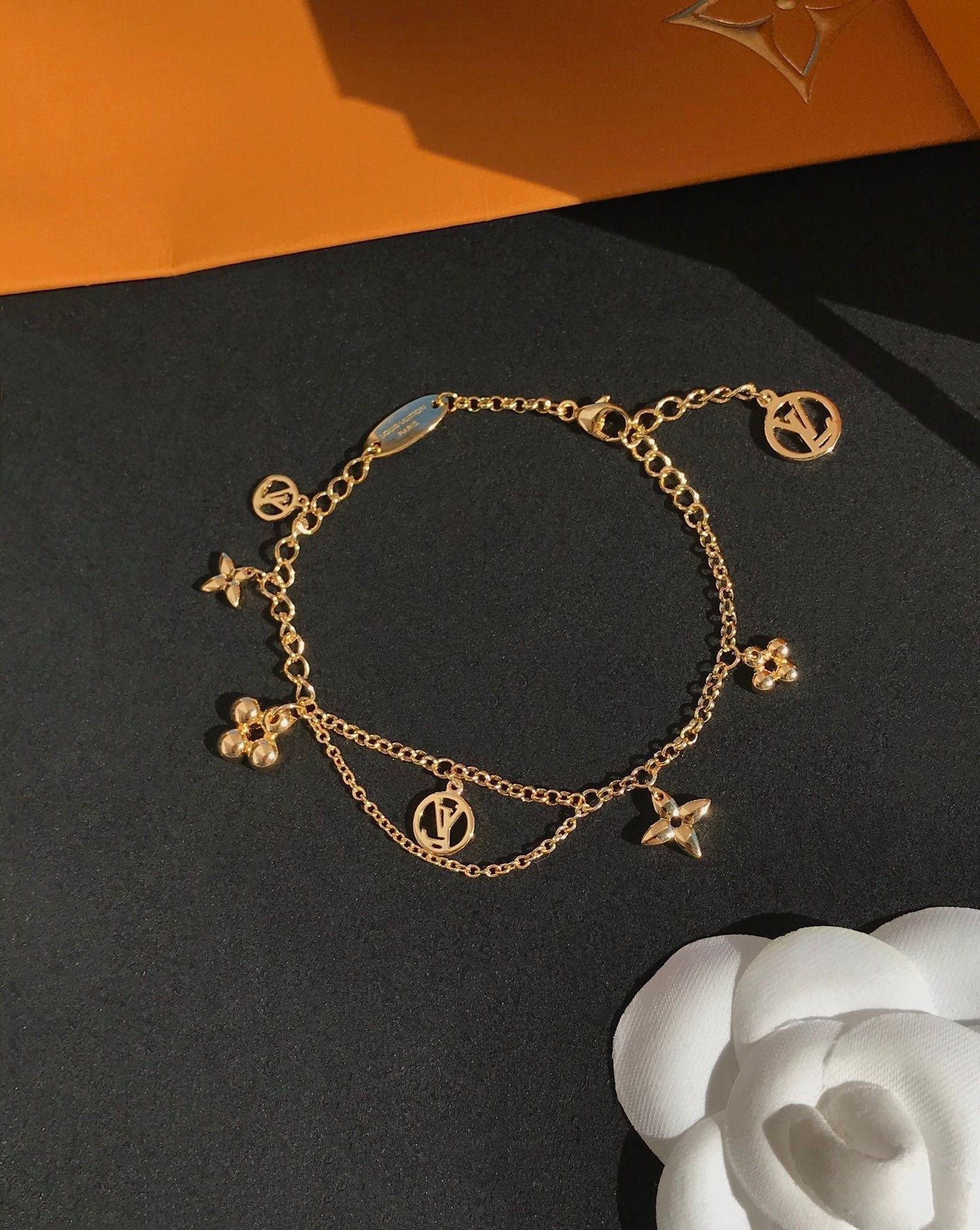 [Rose Jewelrys] BLOOMING PINK GOLD MOP BRACELET
