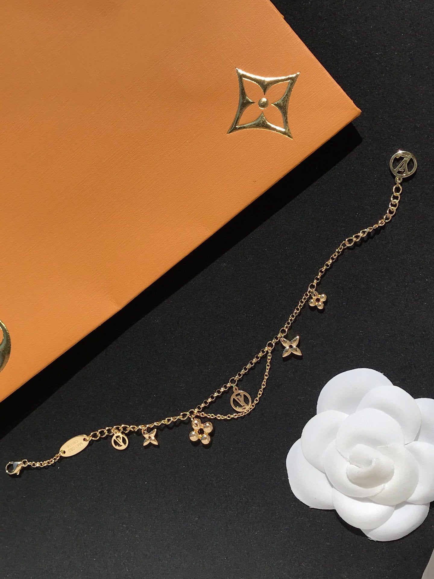 [Rose Jewelrys] BLOOMING PINK GOLD MOP BRACELET