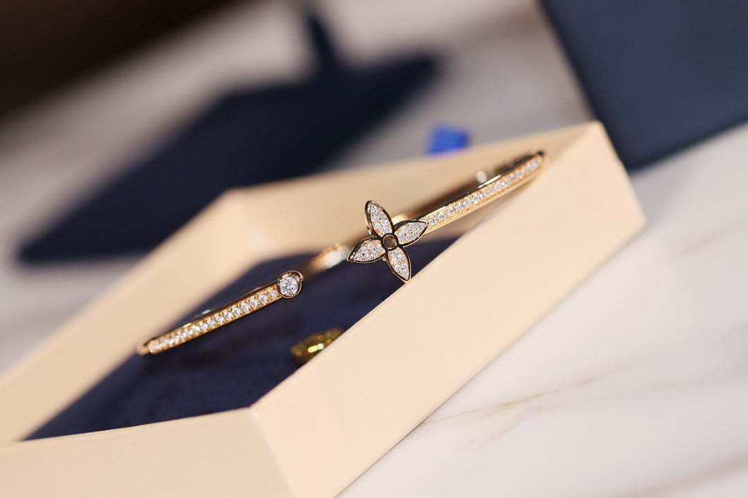 [Rose Jewelrys] IDYLLE GOLD OPEN BRACELET DIAMOND PAVED