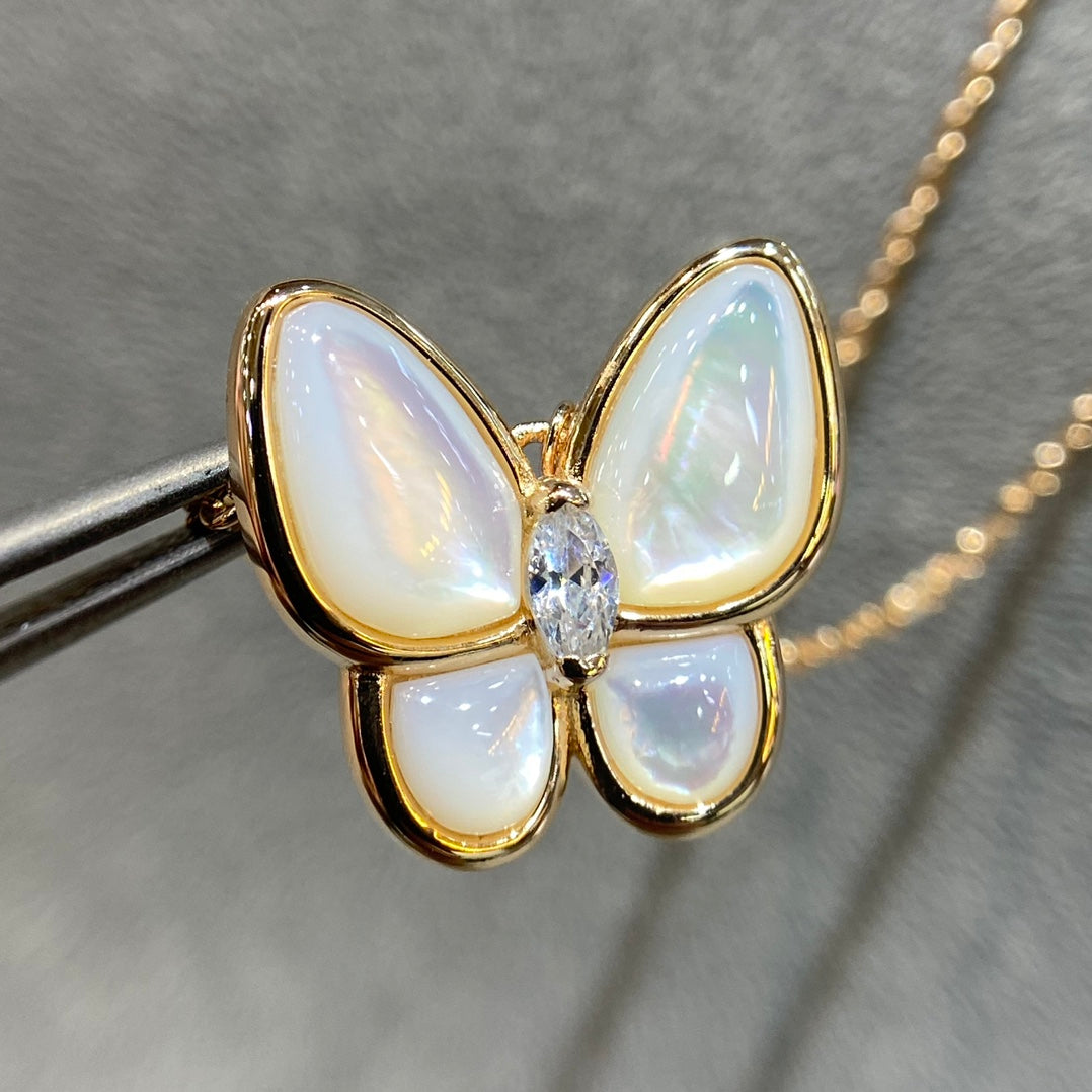 [Rose Jewelrys]BUTTERFLY MOP DIAMOND NECKLACE