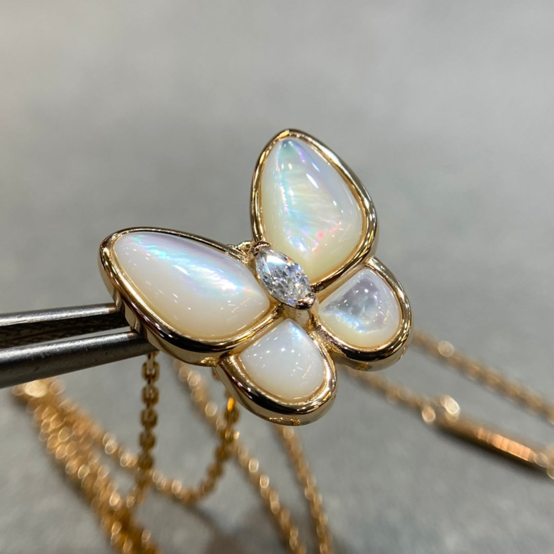 [Rose Jewelrys]BUTTERFLY MOP DIAMOND NECKLACE