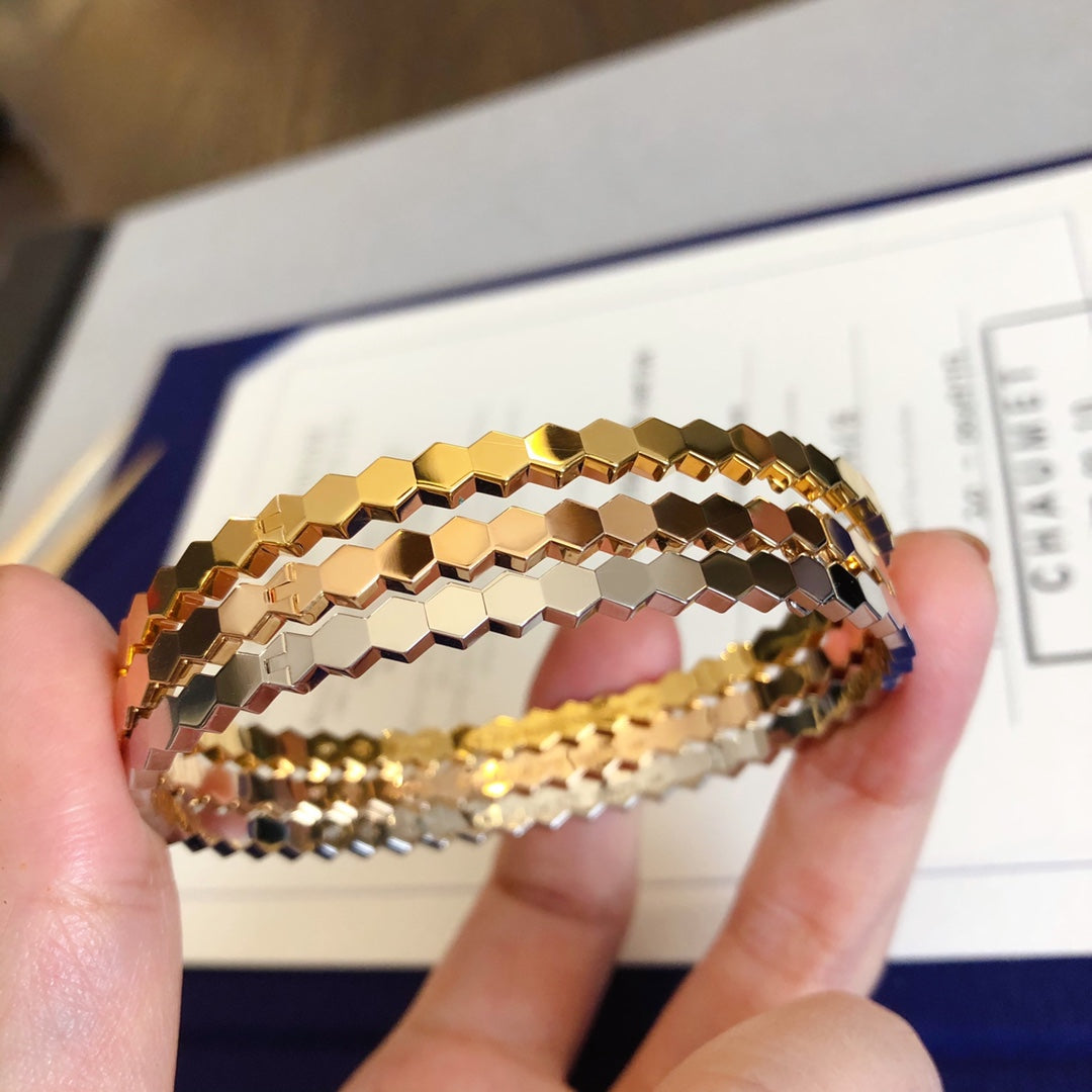 []BEE LOVE BRACELET
