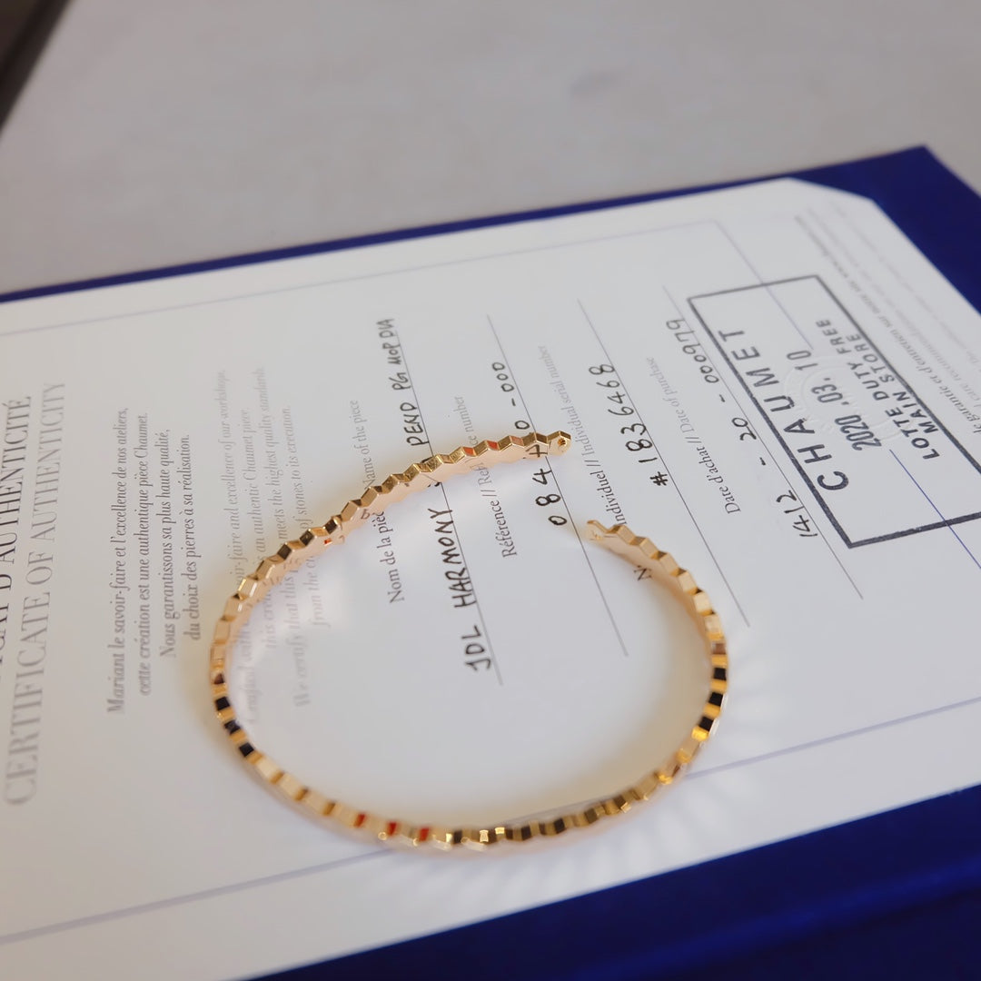 []BEE LOVE BRACELET