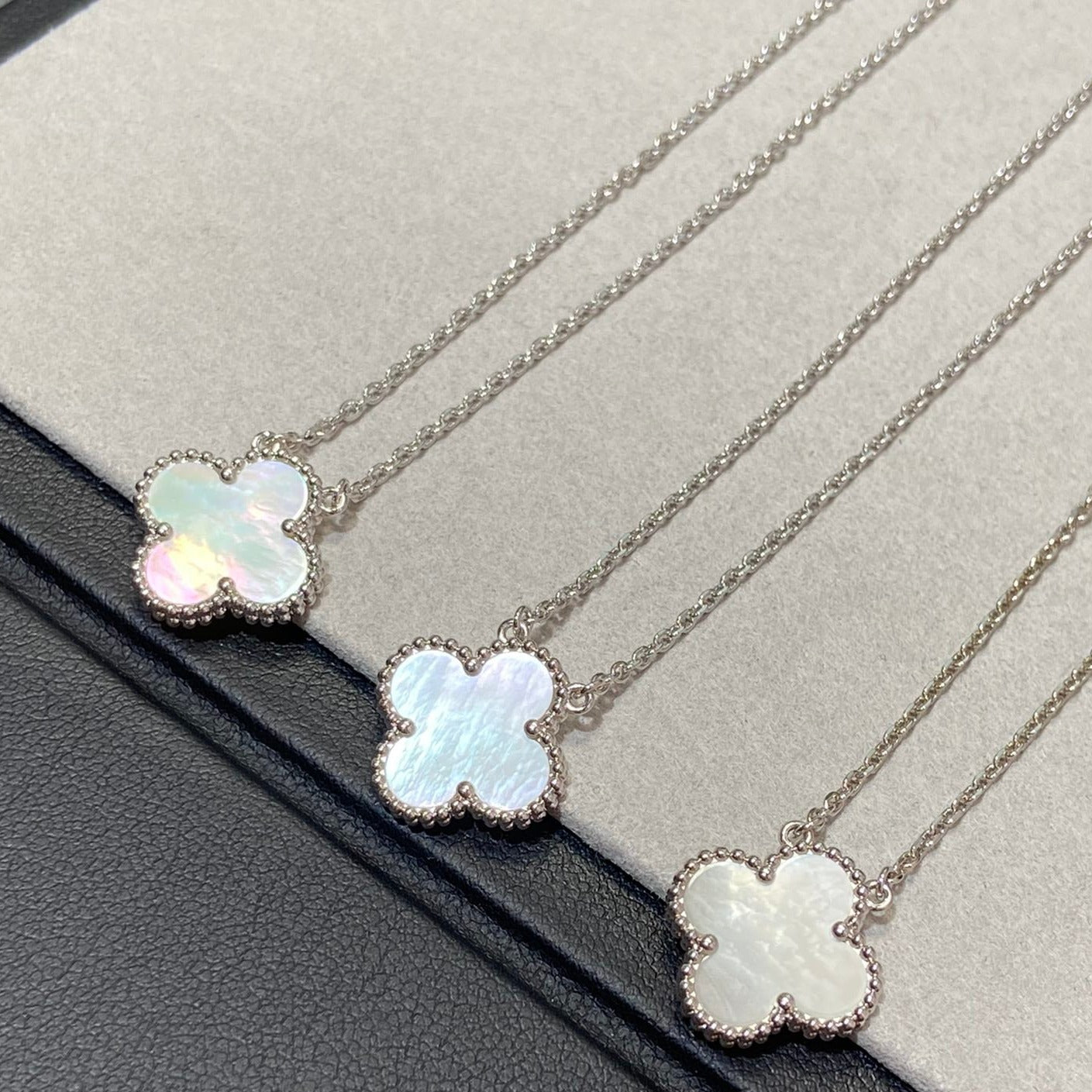 [Rose Jewelrys]CLOVER MEDIUM SILVER WHITE MOP NECKLACE