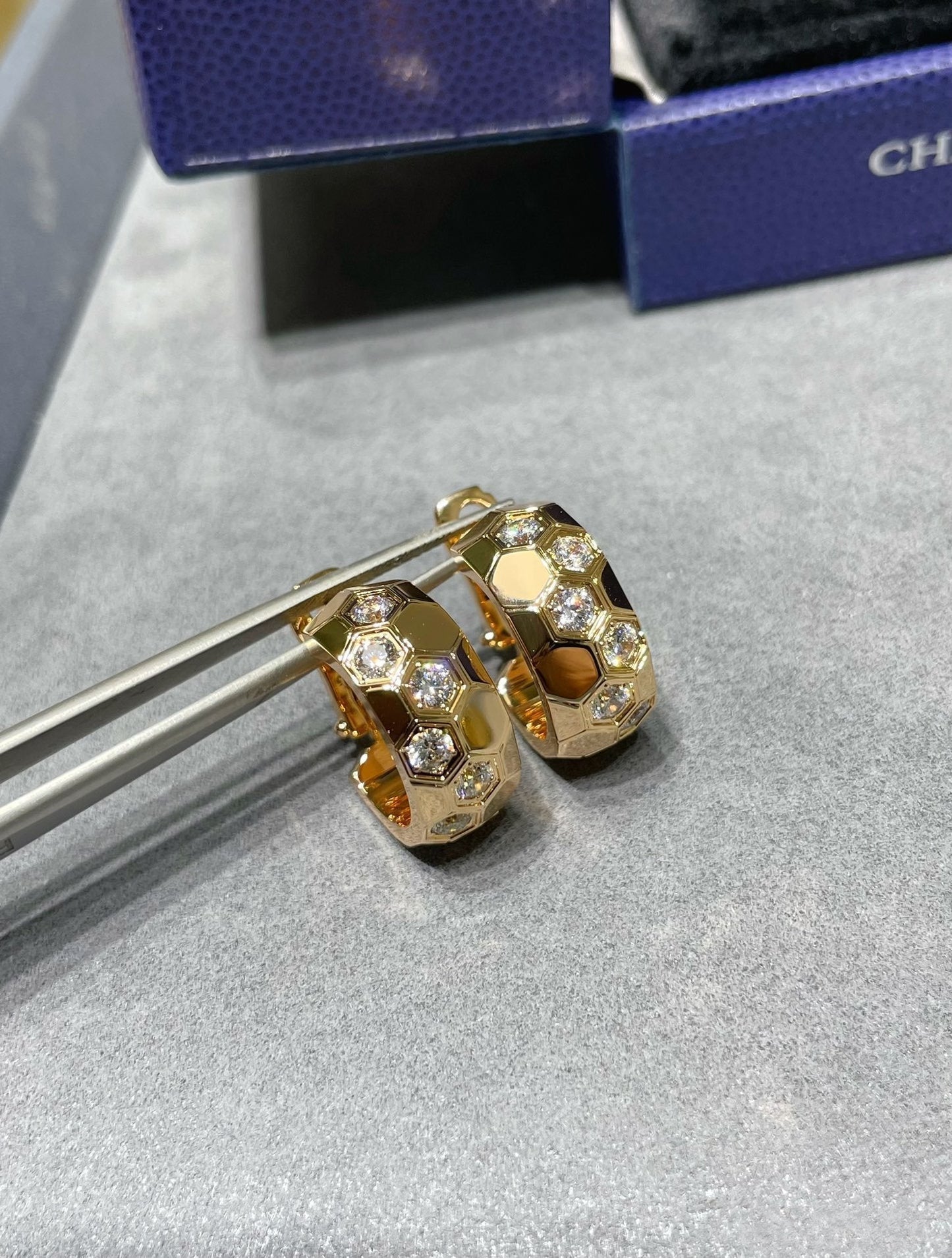 [Rose Jewelrys]BEE LOVE DIAMOND HOOP EARRINGS