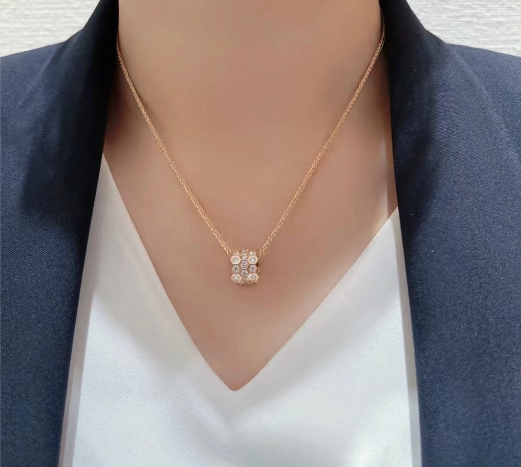 [🌹Rose💎]BEE LOVE DIAMOND PAVED 3 ROW NECKLACE
