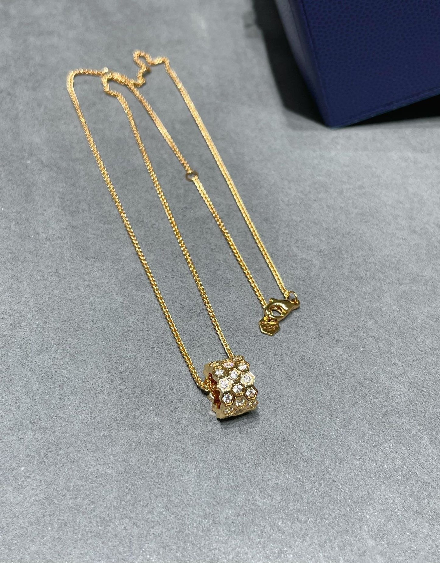 [Rose Jewelrys]BEE LOVE DIAMOND PAVED 3 ROW NECKLACE