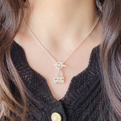 []CONSTANCE PEDANT SILVER NECKLACE