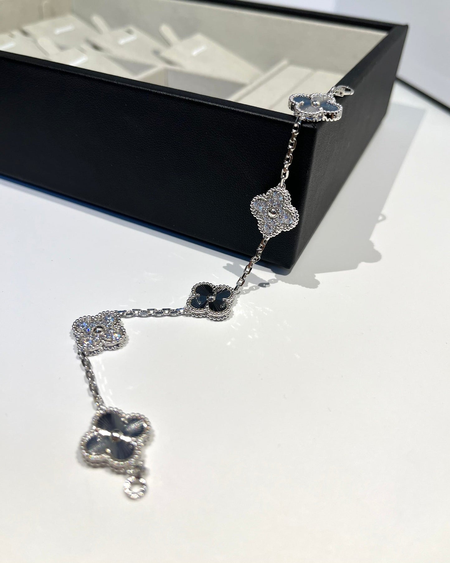 [Rose Jewelrys]CLOVER 5 MOTIF SILVER DIAMOND BRACELET