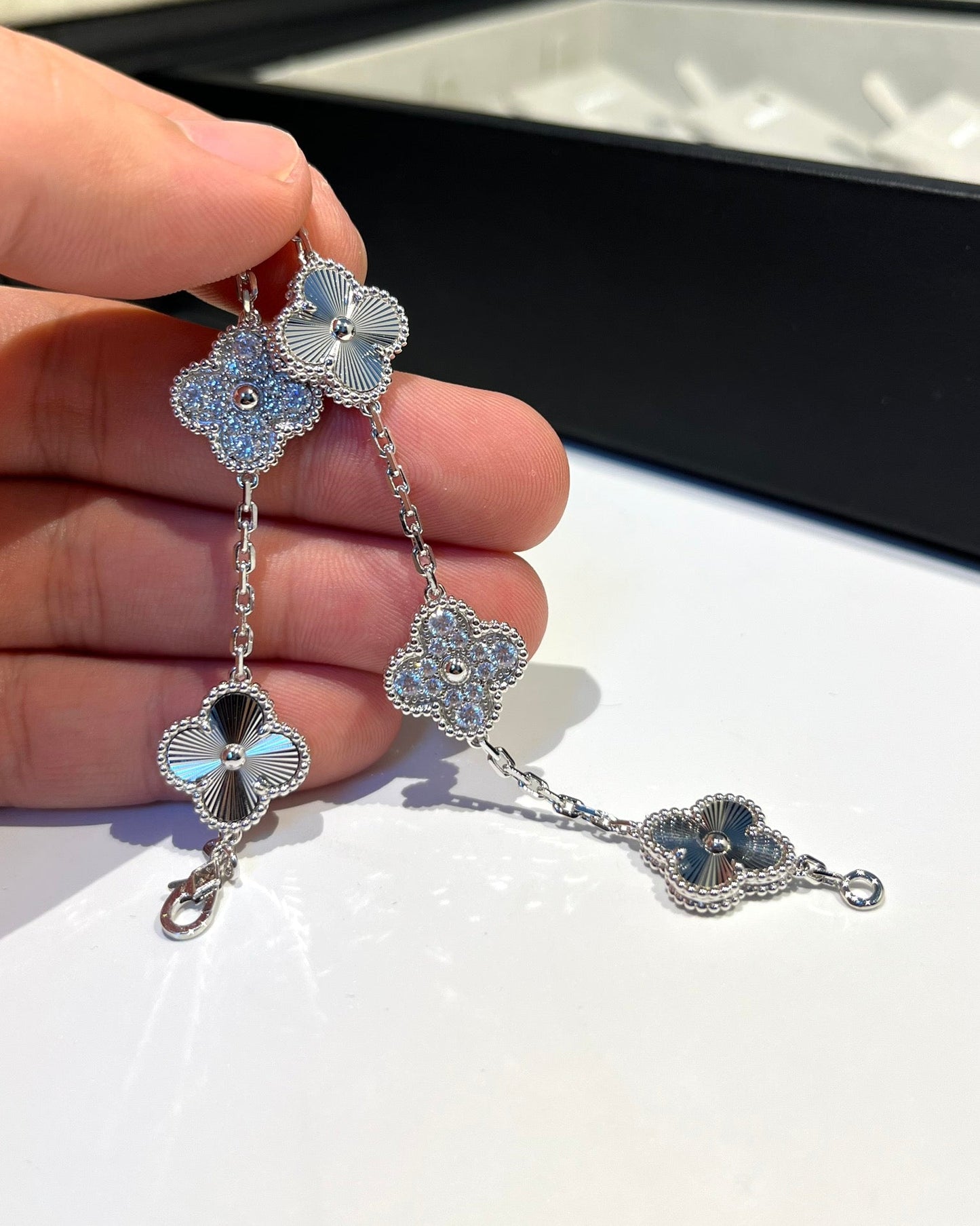 [Rose Jewelrys]CLOVER 5 MOTIF SILVER DIAMOND BRACELET