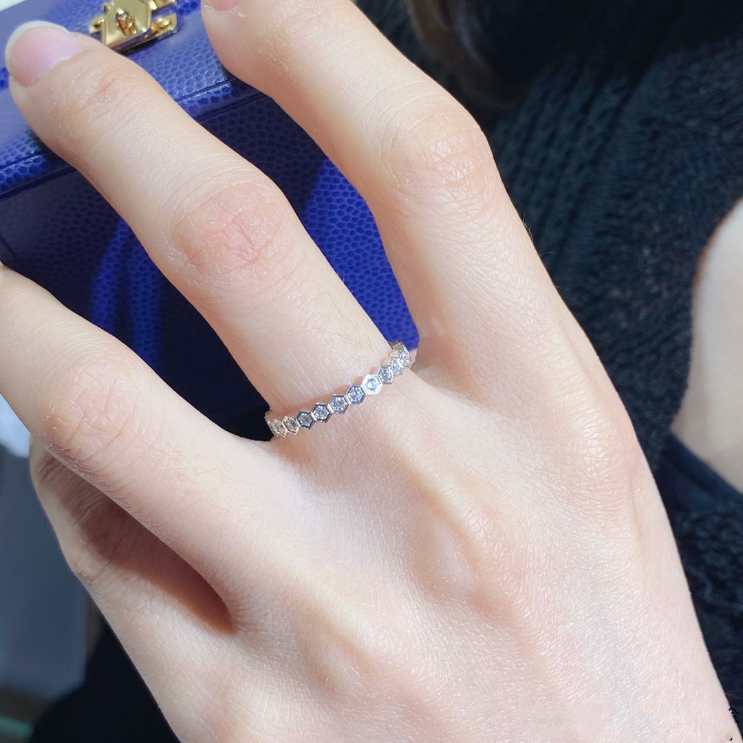 [Rose Jewelrys]BEE LOVE DIAMOND PAVED SMALL RING