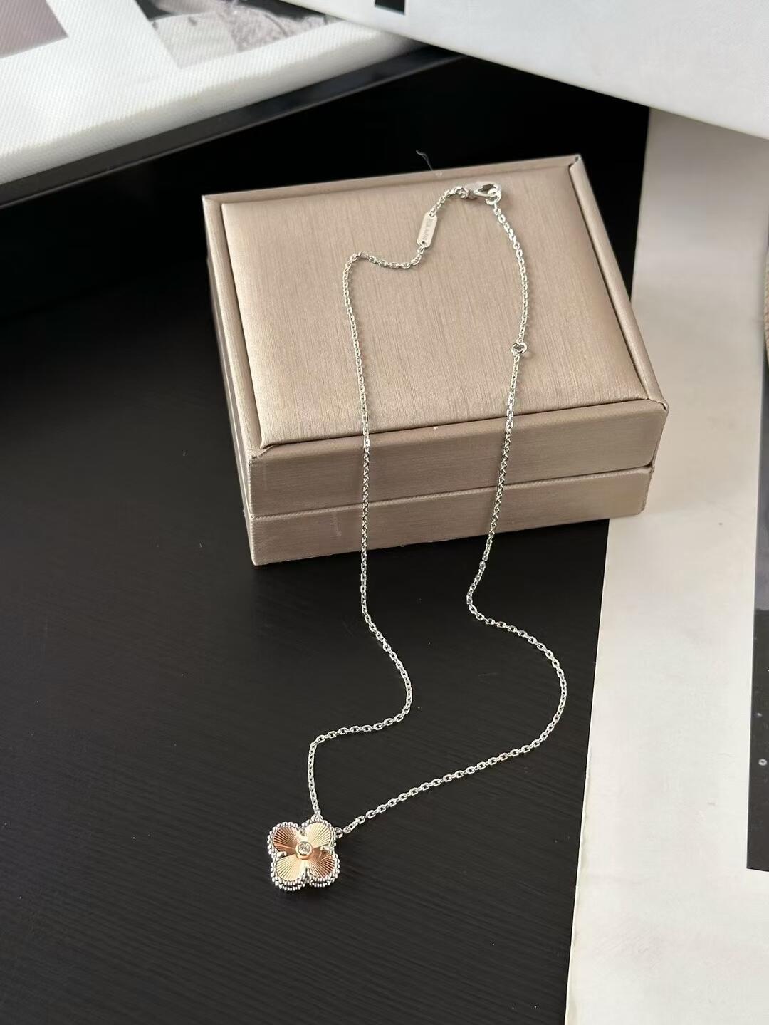 [Rose Jewelrys]2024 CHRISTMAS LIMITED EDITION CLOVER 15MM LASER NECKLACE