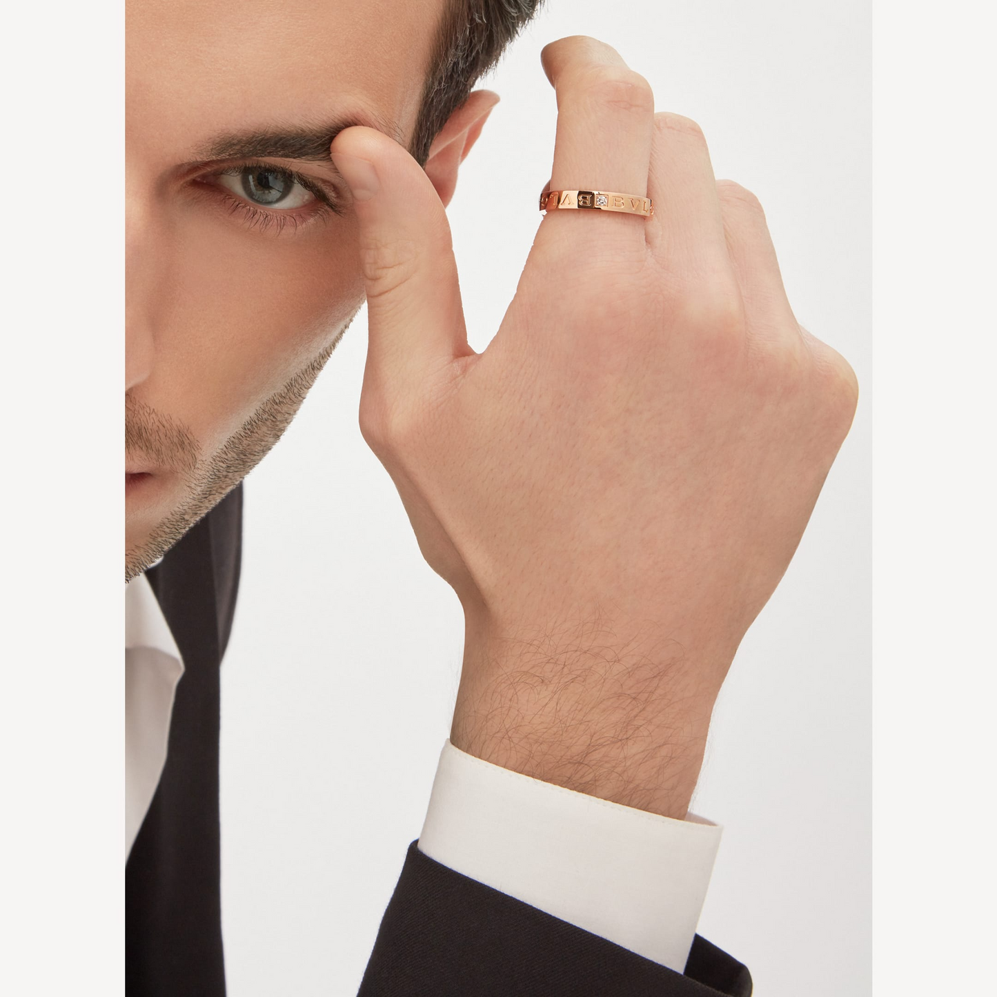 []ZERO 1 ESSENTIAL WITH A DIAMOD RING