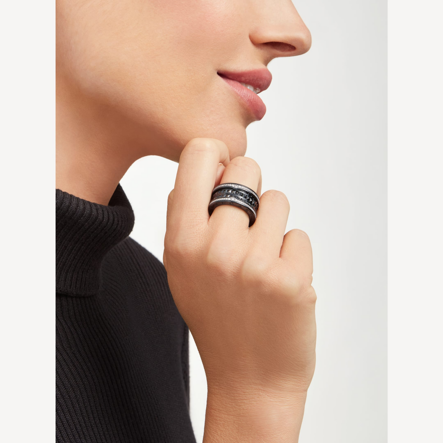 [Rose Jewelrys]ZERO 1 ROCK FOUR-BAND BLACK CERAMIC WITH STUDDED SPIRAL AND PAVED DIAMONDS RING