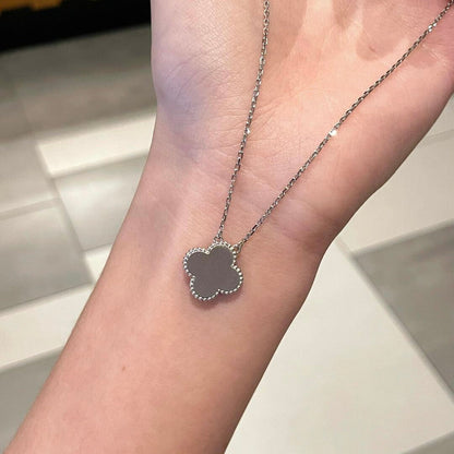 [Rose Jewelrys ]CLOVER 15MM DIAMOND LASER NECKLACE- CHRISTMAS 2024 SPECIAL EDITION