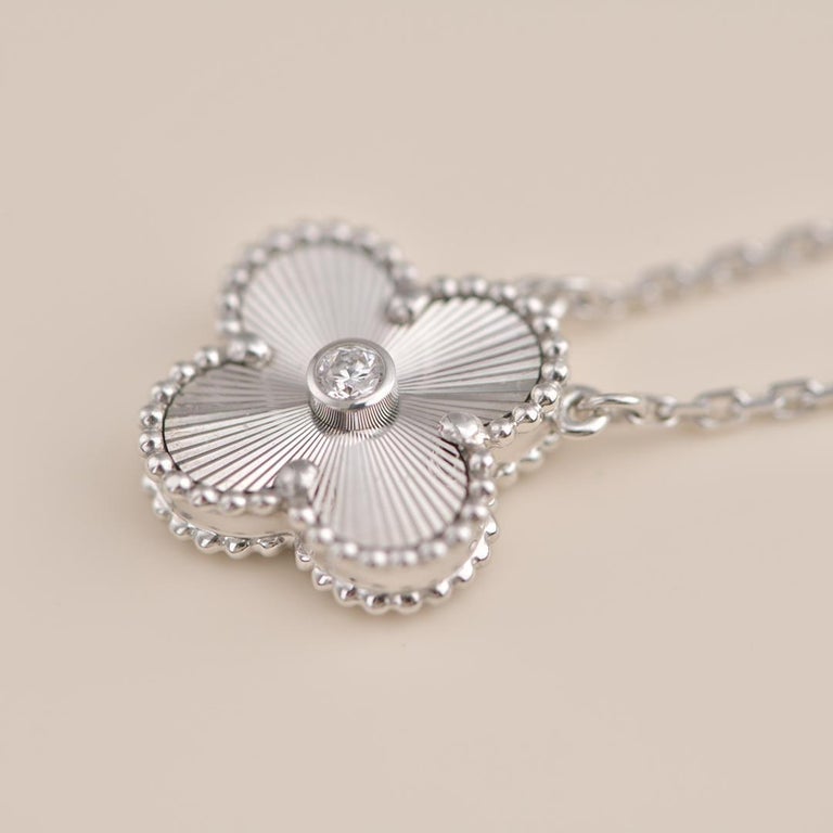 [Rose Jewelrys]CLOVER  15MM DIAMOND LASER NECKLACE SILVER